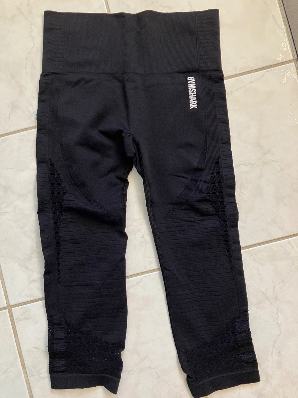 Gym shark crop capri legging M